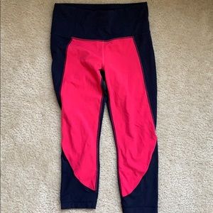 DONATED Athleta | Powervita Capri Leggings | Pink & Navy | Size Small